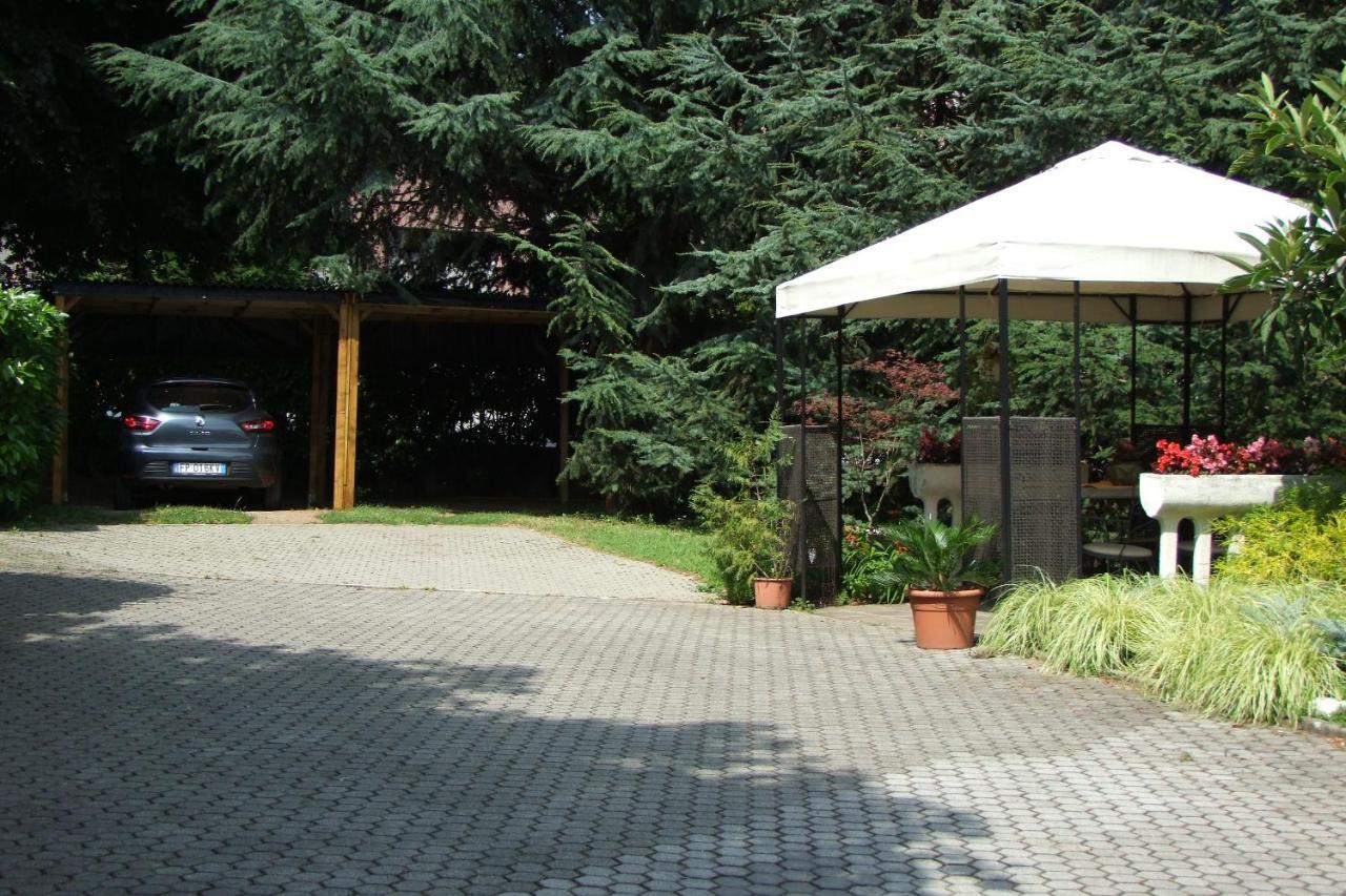 Ferienwohnung Monolocali In Casa Con Giardino Bellagio Exterior foto